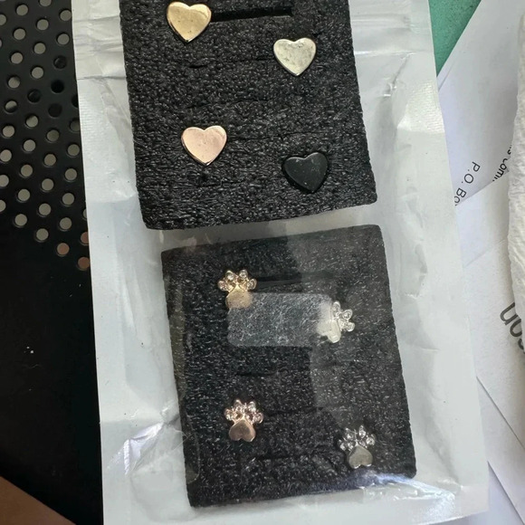 8 pcs Watch Band Charms – Hearts & Paw Print Set in Gold/Silver - Picture 7 of 8